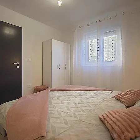 Villa La Perla By Guide