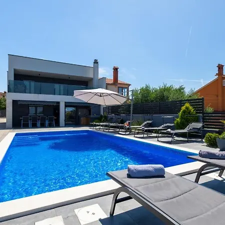 Vila La Perla By Guide