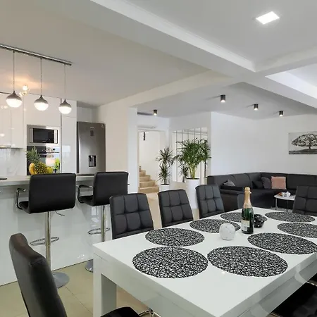 La Perla By Guide 빌라